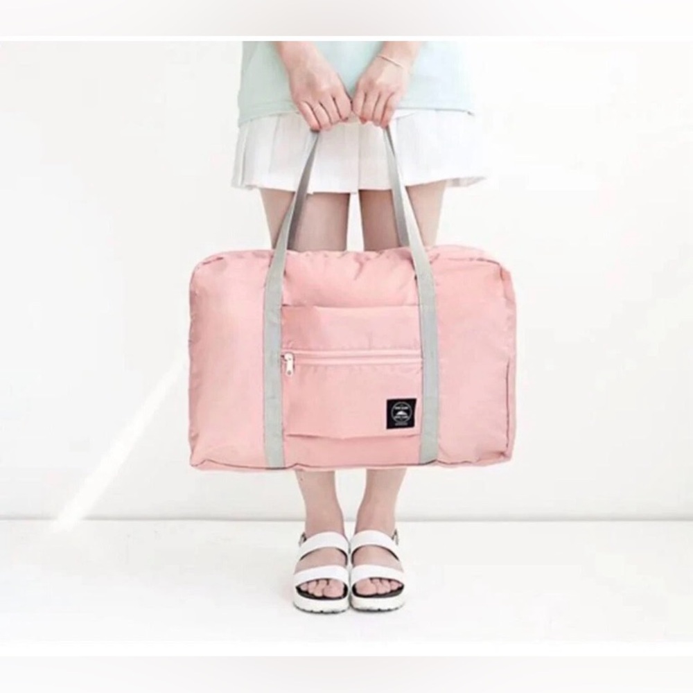 nylon foldable travel bag. roomy luggage bag. Waterproof